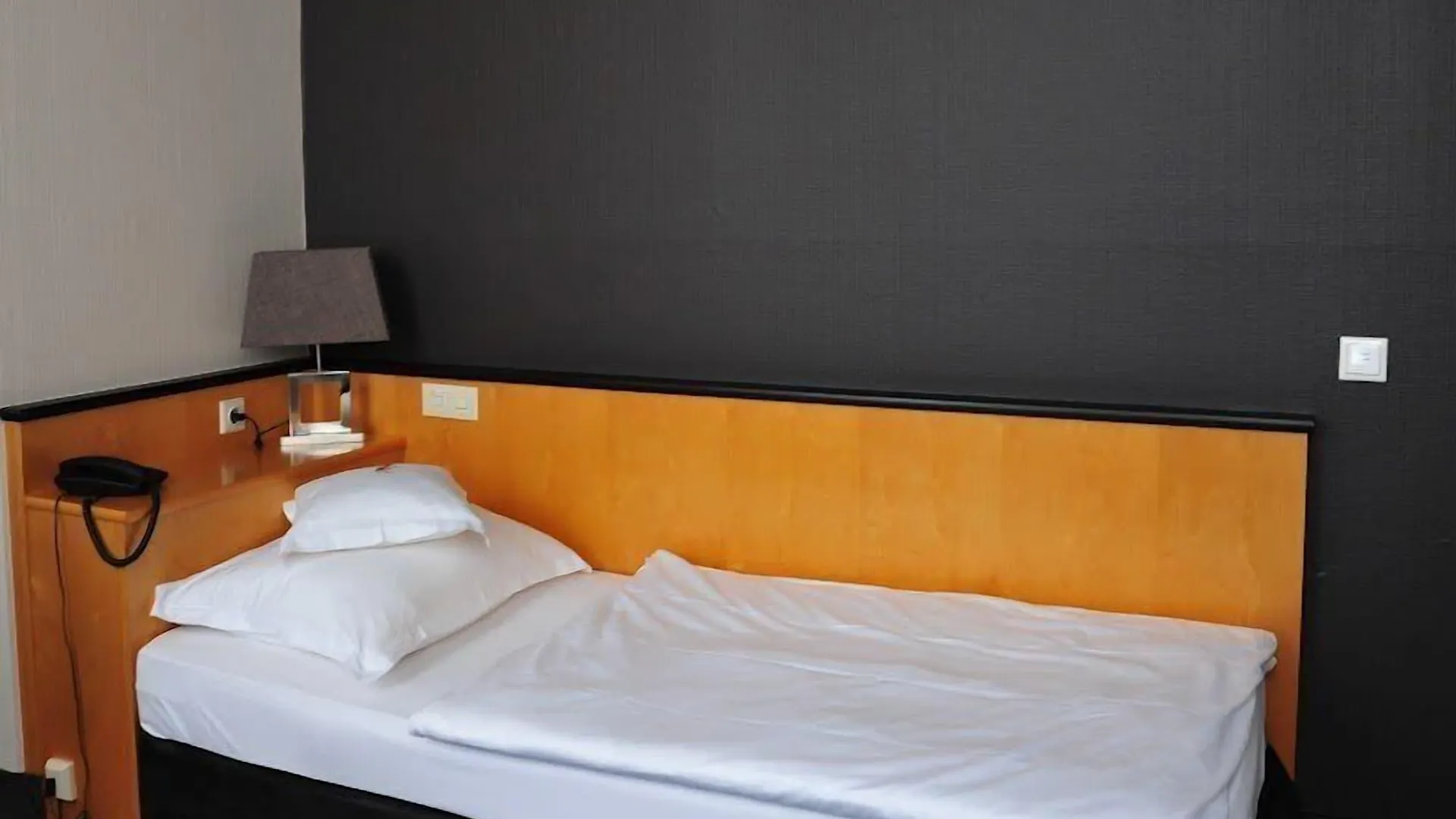 Hotel Lindenhof Düsseldorf 3*,