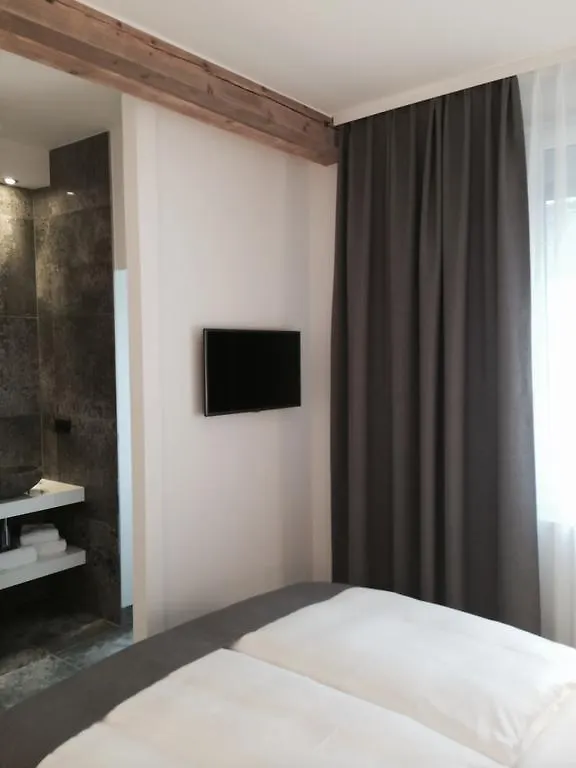 ***  Hotel Lindenhof Düsseldorf Németország